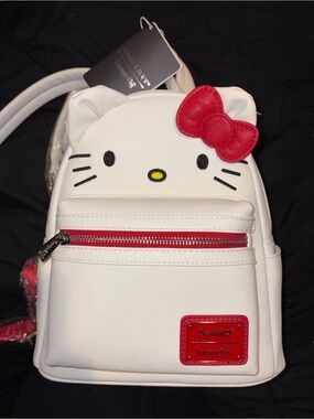 Sanrio White Hello Kitty Mini Backpack with Red Bow and Zipper